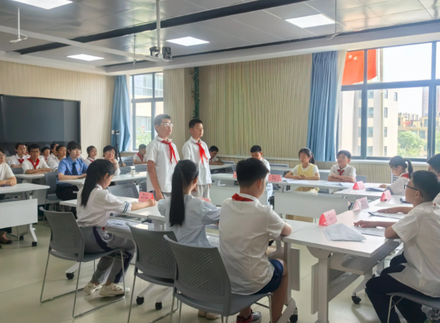 让越来越多学生学会用法律维护自己纷繁展开校园法治作业的立异探究 让越来越多学生学会用法律维护自己纷繁展开校园法治作业的立异探究